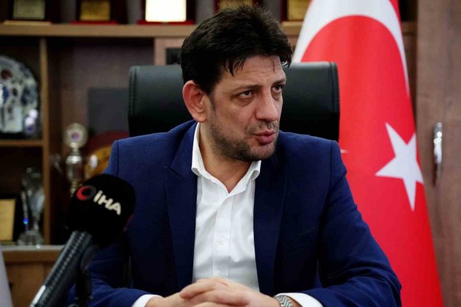 İ̇smail Turgut Öksüz: “Ahmet Ağaoğlu’nun İstifa Kararı, Maddi Yönden Yalnız Kaldığı İçin”