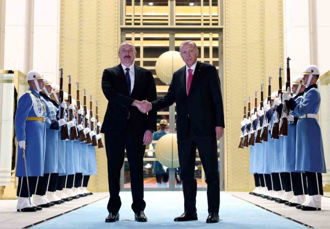 Uefa Avrupa Konferans Ligi: Medipol Başakşehir: 1 - Gent: 4 (Maç Sonucu)