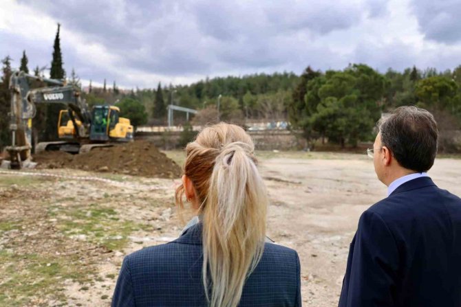 Bilecik’te ’Yeni Hükümet Konağı’ Projesi İçin İlk Kazma Vuruldu