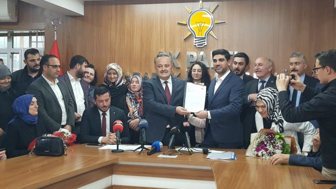 Ak Parti’de 2 Günde 19 Aday Adayı Başvuru Yaptı