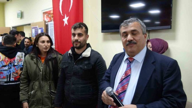 Farklı İllerde Depreme Yakalandılar, Kaldıkları Yurtta Tanışıp Evlenme Kararı Aldılar