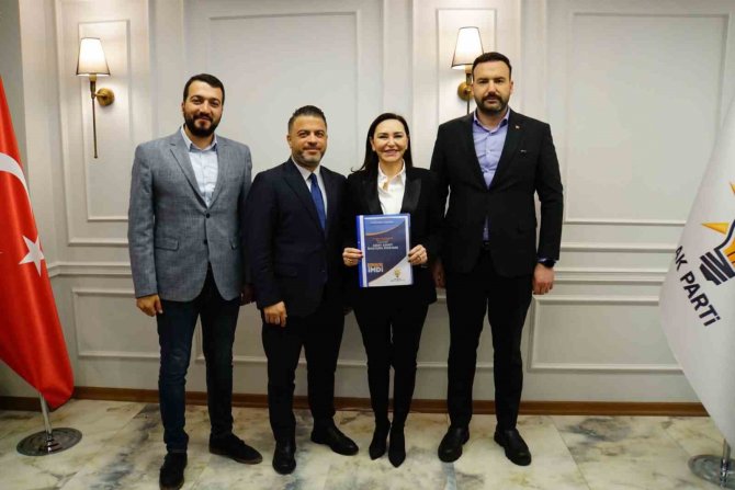 Ak Partili Paçacı, Milletvekilliği İçin İstifa Etti