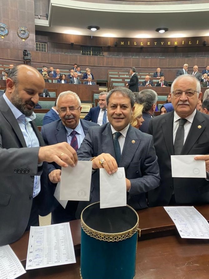 Ak Parti’nin Cumhurbaşkanı Adayı Recep Tayyip Erdoğan