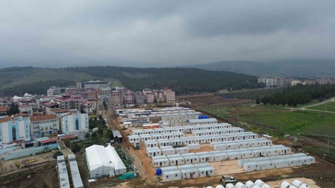 Kırıkhan Ve Nurdağı’ndaki Depremzedeler Konteynerlara Yerleştiriliyor