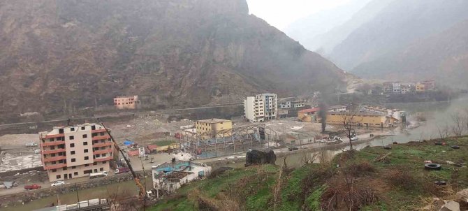 Yusufeli Barajı’nın Suları İlçenin Sanayi Sitesine Ulaştı