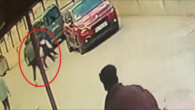 Bursa’da 12 Yaşındaki Ortaokul Öğrencisi, Arkadaşını Bıçakladı