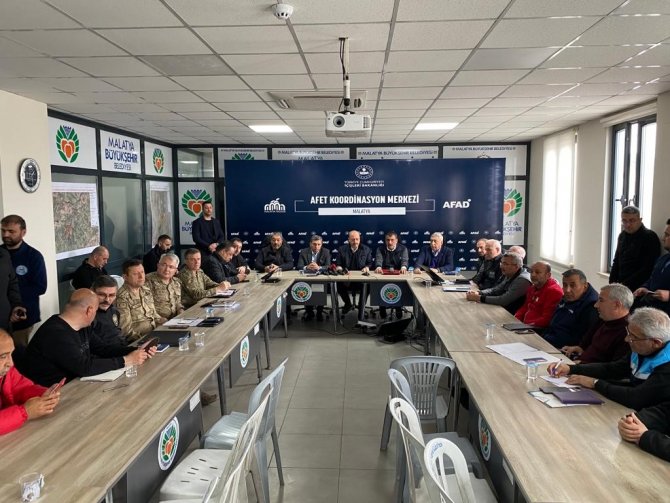 Bakan Bilgin: “Deprem Felaketinin Meydana Getirdiği Sorunları Aşmak İçin Türk Devleti Elinden Gelen Her Şeyi Yapıyor”