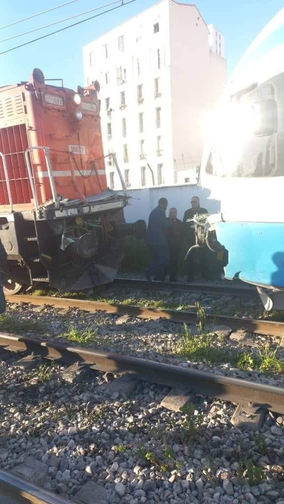 Cezayir’de Yük Treni Tramvayla Çarpıştı: 7 Yaralı