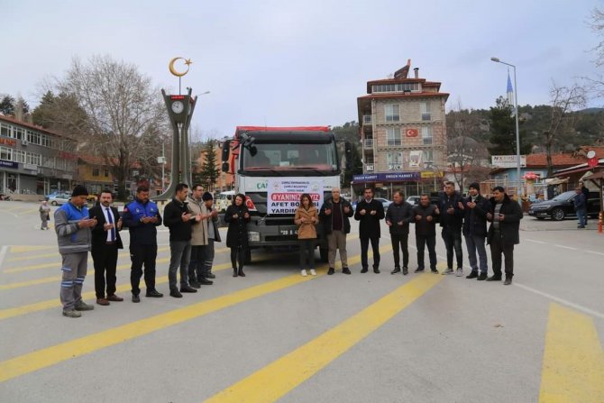 Çameli’nden Deprem Bölgesine Ramazan Kolisi Gönderildi