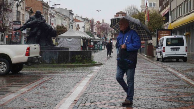 Edirne’de Beklenen Sağanak Etkisini Gösterdi