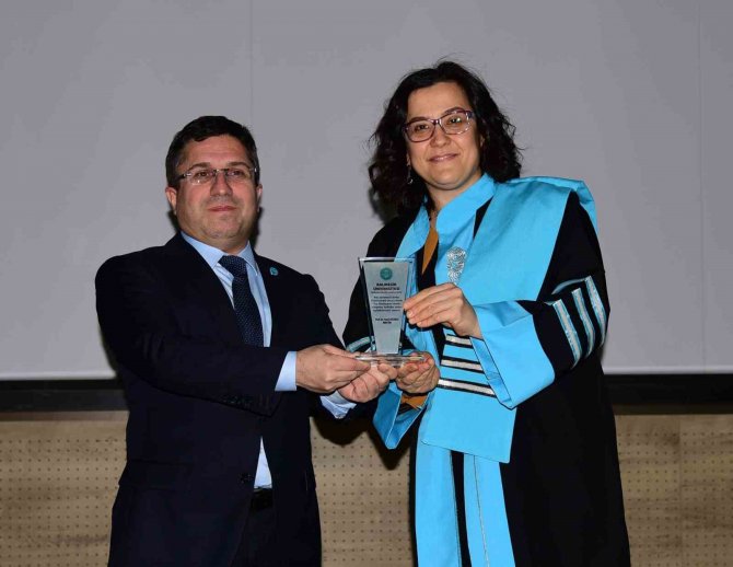 Baün’de Tıp Öğrencileri Beyaz Önlük Giydi