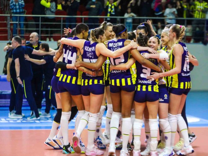 Cev Şampiyonlar Ligi: Fenerbahçe Opet: 3 - Carraro Imoco Conegliano: 0