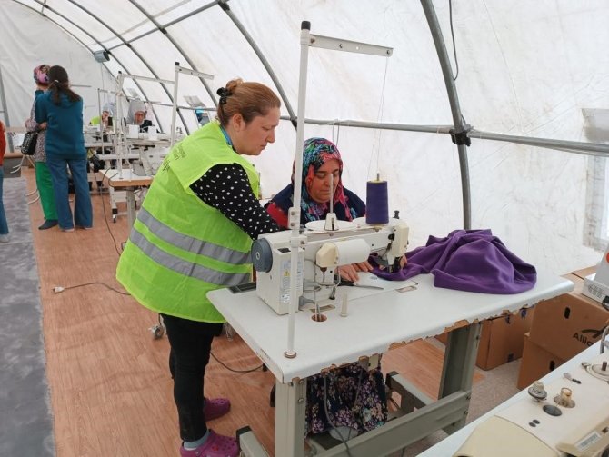 Muğla Milli Eğitim Müdürlüğü Islahiye’de Dikiş Atölyesi Kurdu