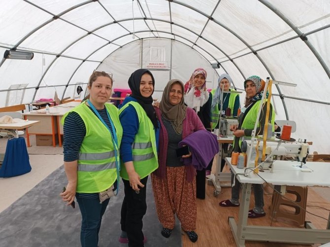 Muğla Milli Eğitim Müdürlüğü Islahiye’de Dikiş Atölyesi Kurdu