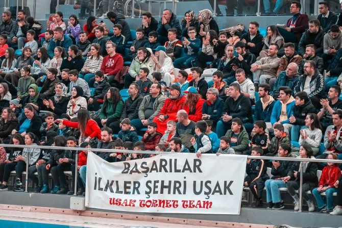 İ̇lkler Şehri Uşak Liderlik Maçına Çıkıyor
