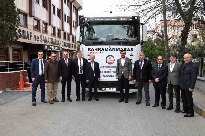 Taksi, Minibüs Ve Kamyon Şoförleri Deprem Bölgesine Yardım Tırı Gönderdi