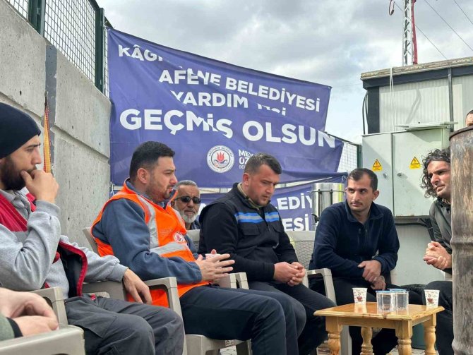 Deprem Bölgesine Lojistik Merkez Kuruldu