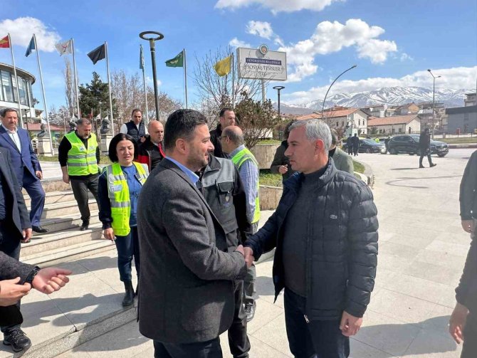 Deprem Bölgesine Lojistik Merkez Kuruldu