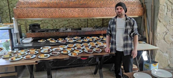 Batman’da Mahalle Sakinleri Depremzedelere Yardım Toplamak İçin Seferber Oldu