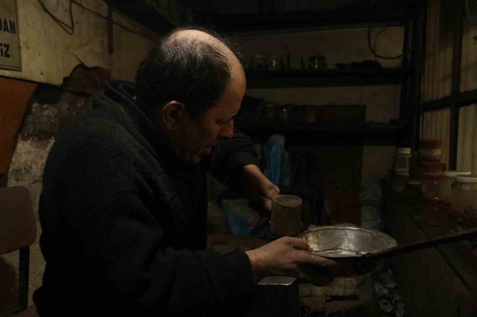 Baba Yadigarı Mesleğini Yarım Asırdır Sürdürüyor