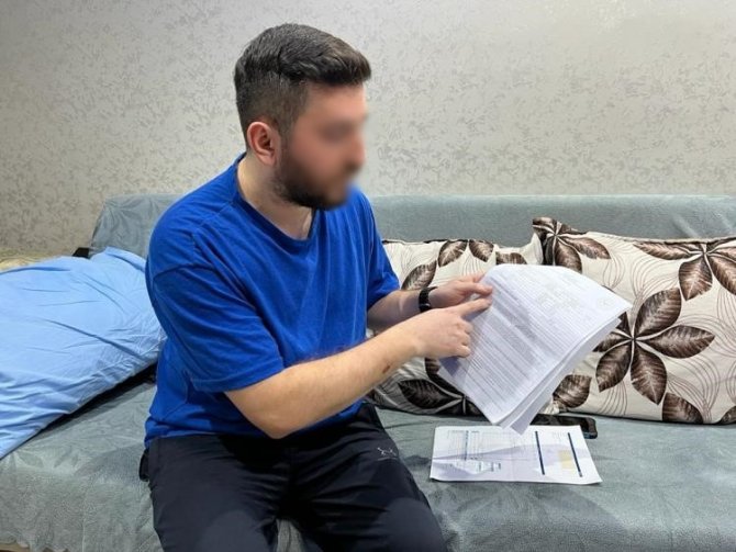 İ̇stanbul’da Baltalı Oduncu Dehşeti Kamerada: Başına Odunla Vurulan Genç Felç Kaldı