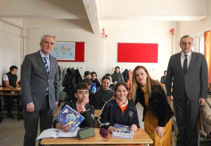 Deü’den Buca’da Öğrencilere Bilim Dokunuşu