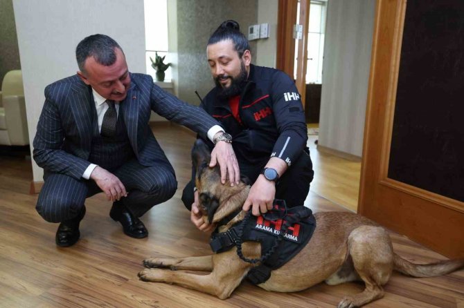 Başkan Büyükakın’dan Arama Kurtarma Ekiplerine: “Cana Can Kattınız”