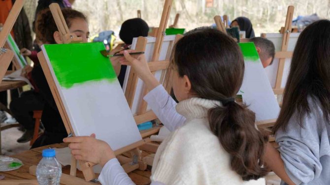 Depremzede Minikler Ormanya’da Moral Buldu