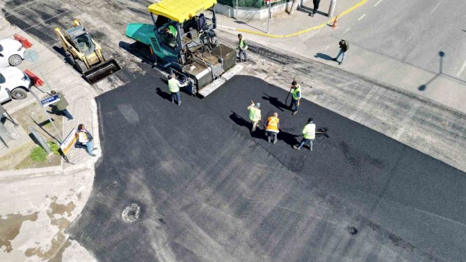 Mor Lale Sokak Baştan Sona Yenilendi