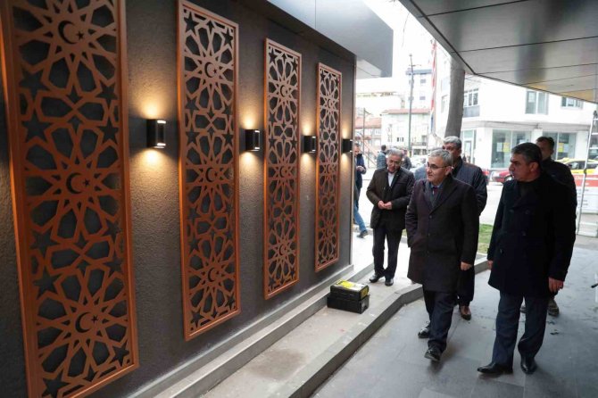 "Yeni Taksi Durakları Şehrimize Yakıştı"