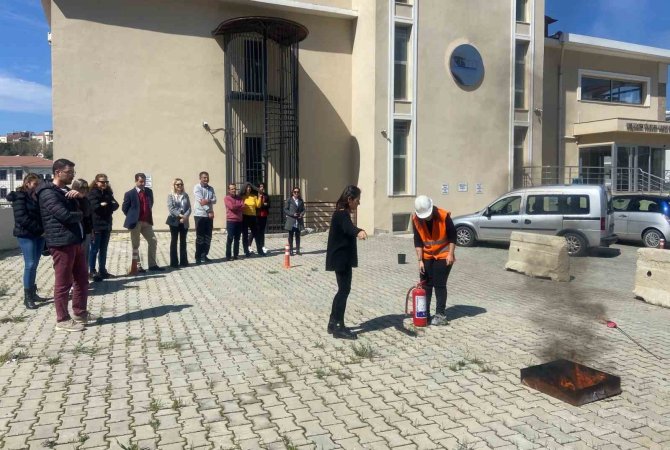 Kuto Personeli Yangın Ve Deprem Konularında Bilgilendirildi