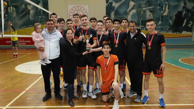 Filede Manisa Şampiyonu İ̇l Gençlikspor