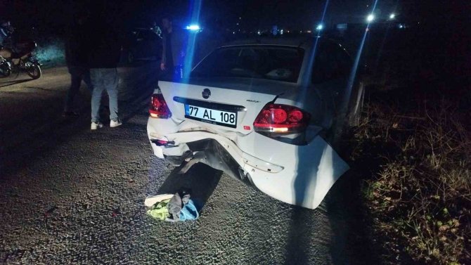 Bursa’da Lastik Tamiri İçin Kenara Çekilen Araca, Otomobil Çarptı: 1 Yaralı