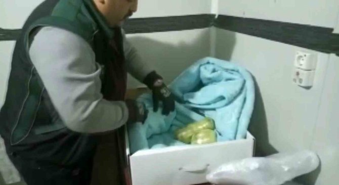 Otobüsteki 2 Yolcunun Sırt Çantasından Uyuşturucu Çıktı