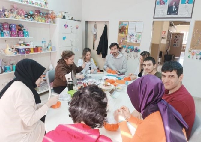 Özel Çocuklardan Deprem Bölgesine Oyuncak