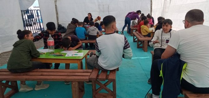 Büyükşehir Diyarbakır’da Depremzede Çocukların Sevinci Oldu