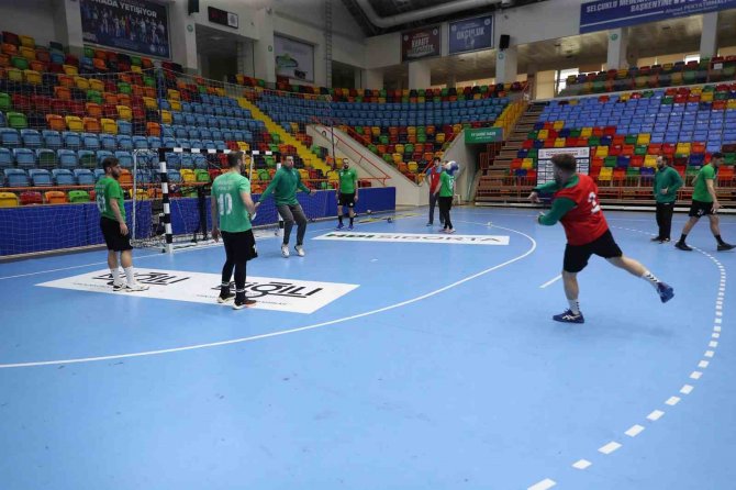 Sakarya Büyükşehir Hentbol’un Yarı Finalde Rakibi Beykoz: Türkiye Kupası’na Adım Adım