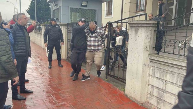 1 Kişinin Öldüğü Olayda Gözaltına Alınan 10 Şüpheli Adliyeye Sevk Edildi