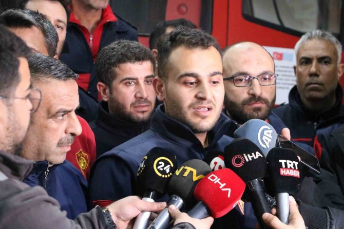 Selde Yüzerek Kurtulan İtfaiye Erleri O Anları Anlattı