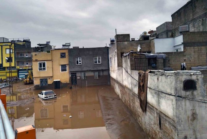 Doç. Dr. Özçelik: “Şanlıurfa’daki Afetin Sebebi Akış Kesitinin Yeterli Olmaması”
