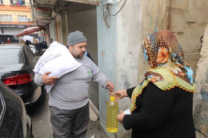 Şehitkamil’de Binlerce Aileye Gıda Yardımı