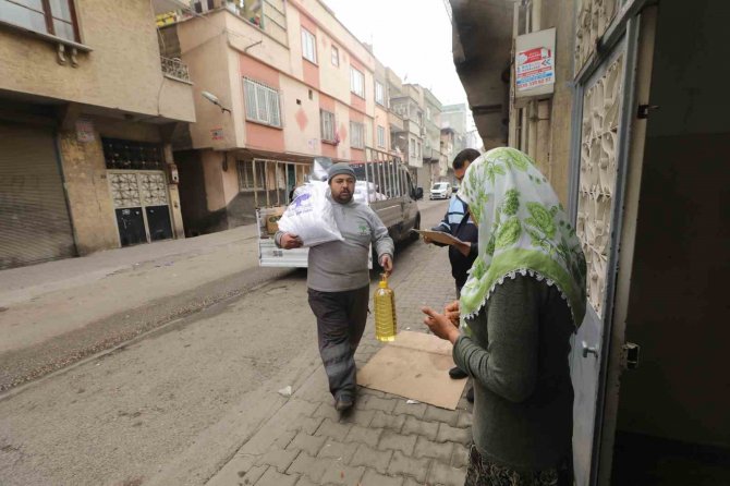 Şehitkamil’de Binlerce Aileye Gıda Yardımı