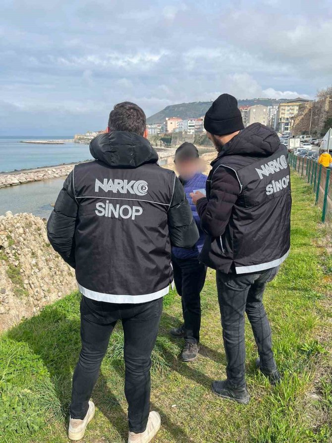 Sinop’ta ’Güven-huzur’ Uygulamasında 4 Hükümlü Yakalandı