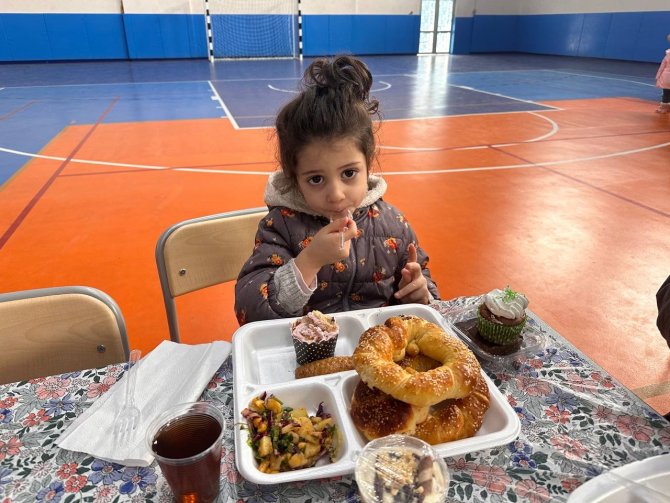 Özel Çocuklar Depremzedeler İçin Kolları Sıvadı