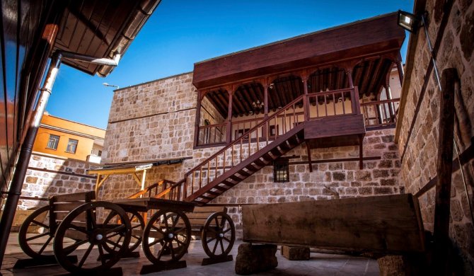 Tarihi Konak Depremde Hasar Almadı