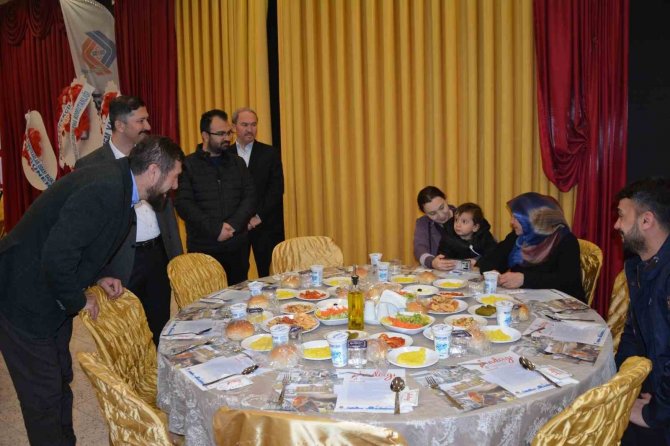 Sındırgı’da Depremzedelere Kaynaşma Yemeği