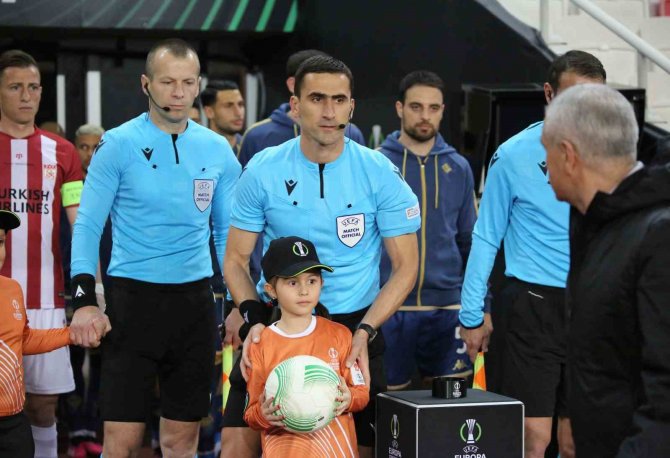 Uefa Avrupa Konferans Ligi: Sivasspor: 0 - Fiorentina: 0 (Maç Devam Ediyor)