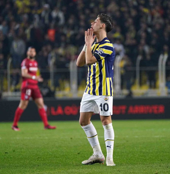 Fenerbahçe Avrupa’ya Galibiyetle Veda Etti