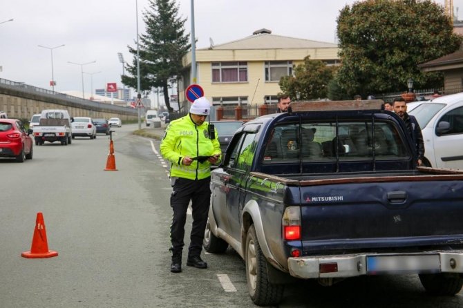 ‘Türkiye Güven Huzur’ Uygulaması Çerçevesinde Aranması Bulunan Bin 533 Kişi Yakalandı