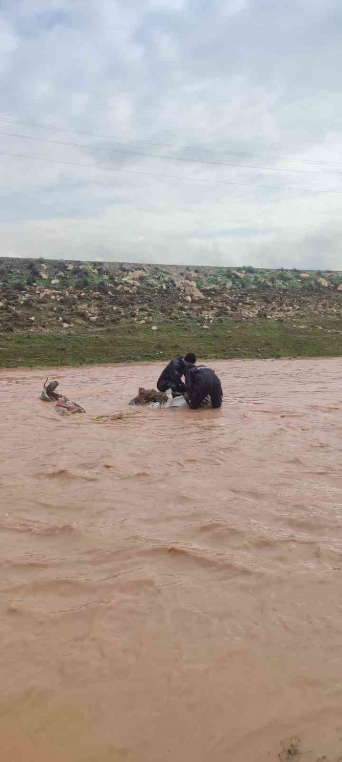 Van Polisinden Arama Kurtarma Çalışmalarına Destek